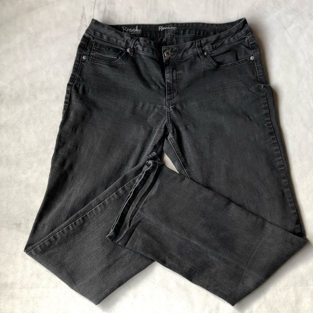 Ricki’s ~ Brooke Barely Boot Cut ~ Women’s Size 31 ~ Black